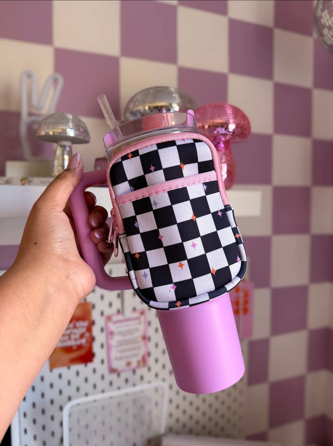 Retro Checkered tumbler Pouch