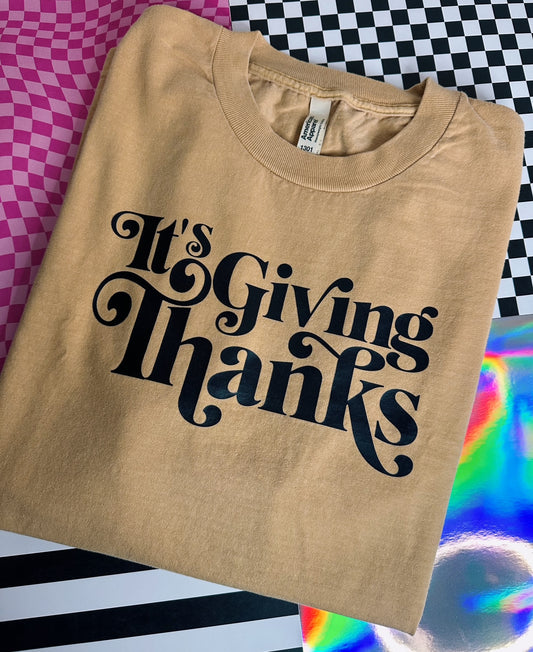 It's Giving Thanks Tee